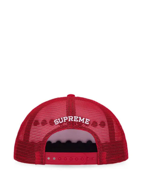 Supreme baseball cap with Anstecknadel