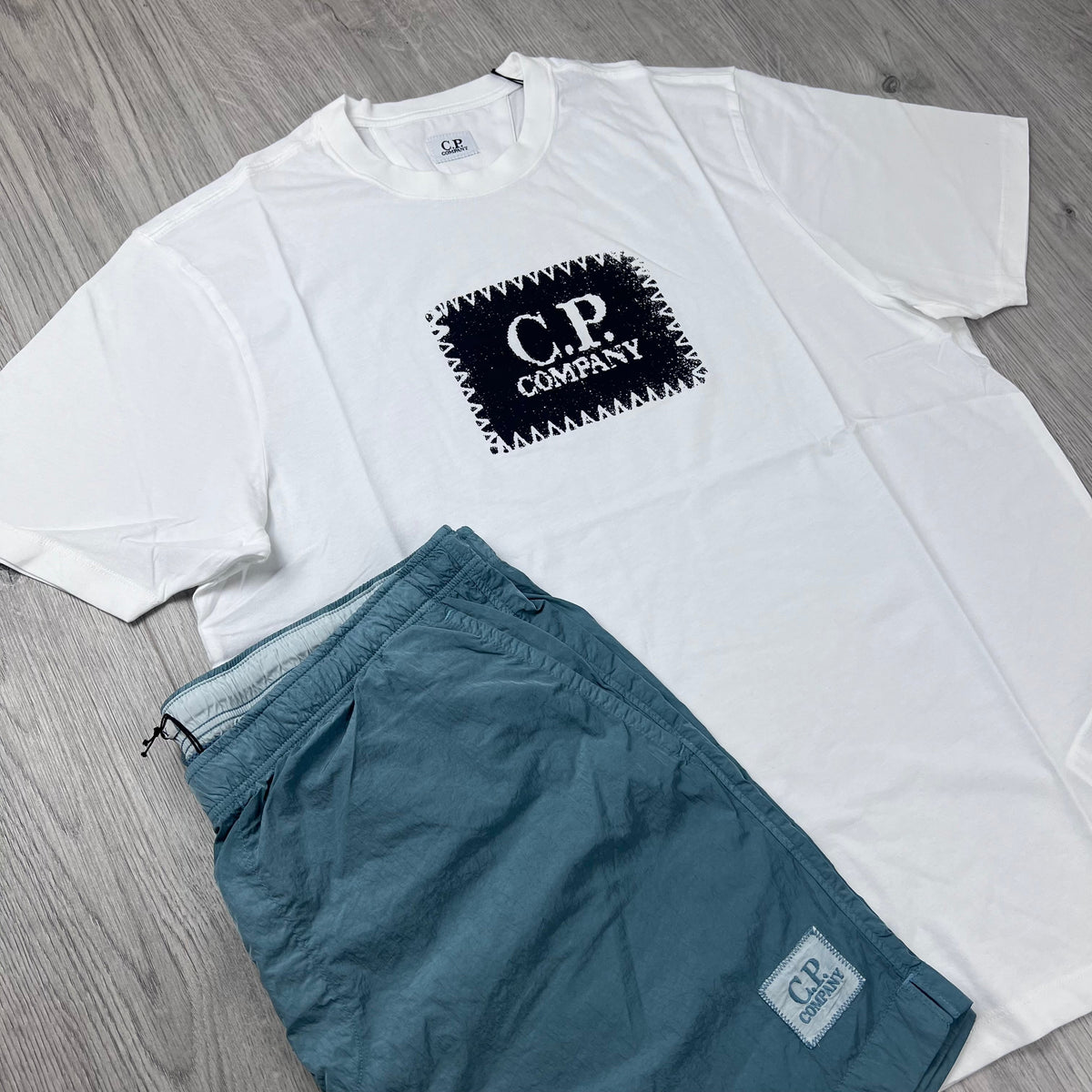 CP Company Summer Set — White / Zilverblauw