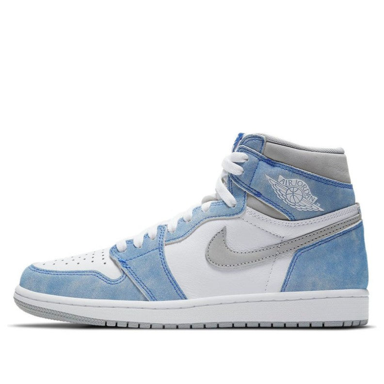 Air Jordan 1 Retro High OG 'Hyper Royal / Light Smoke Grey' – 555088-402