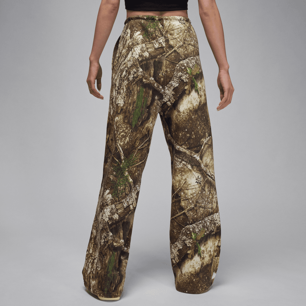 Wmns Air Jordan Brooklyn Fleece Realtree Open Hem Pant