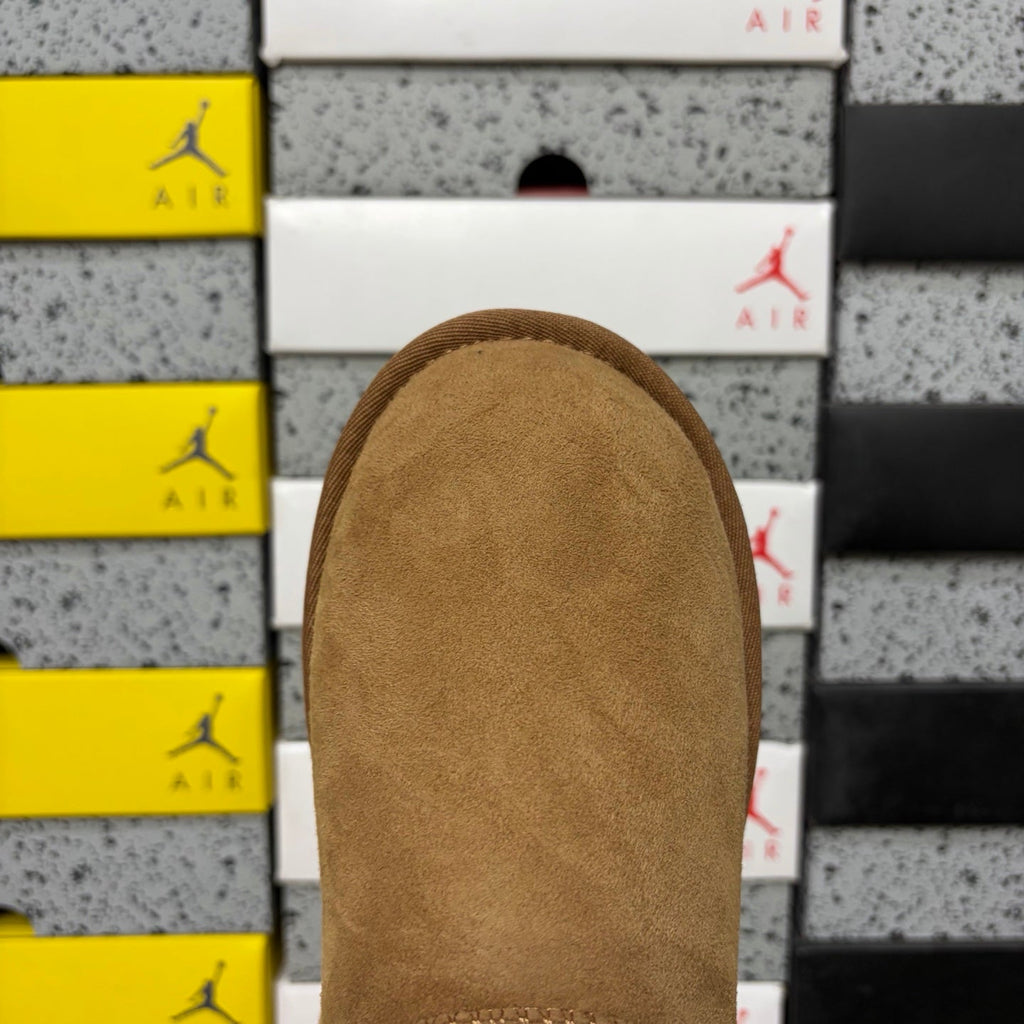 UGG Classic Ultra Mini Boot – Suede Ankle Boot with Shearling Lining, Herringbone Collar & Tonal Lug Sole in Chestnut