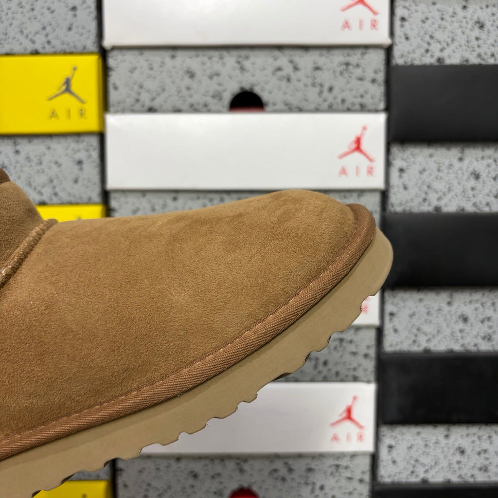 UGG Classic Ultra Mini Boot – Suede Ankle Boot with Shearling Lining, Herringbone Collar & Tonal Lug Sole in Chestnut