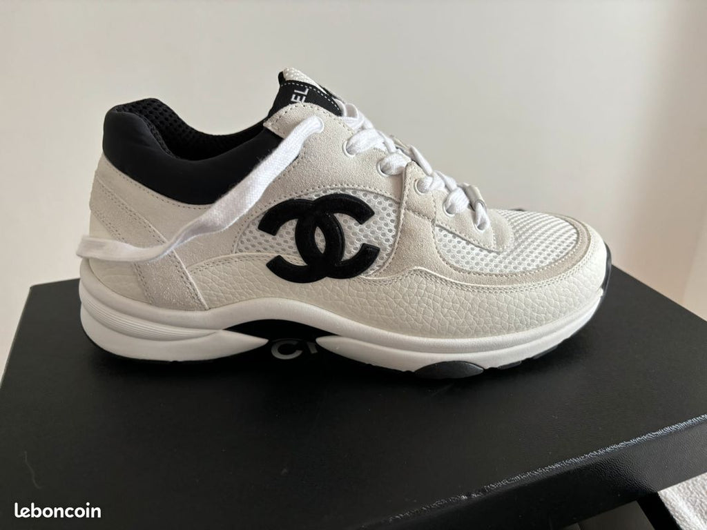 Chanel Runners