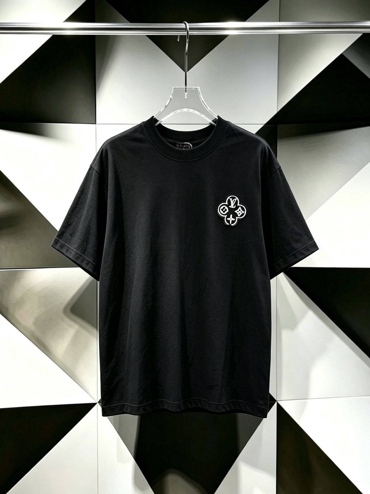 Louis Vuitton*LV Clover Patch Back Graphic T-Shirt