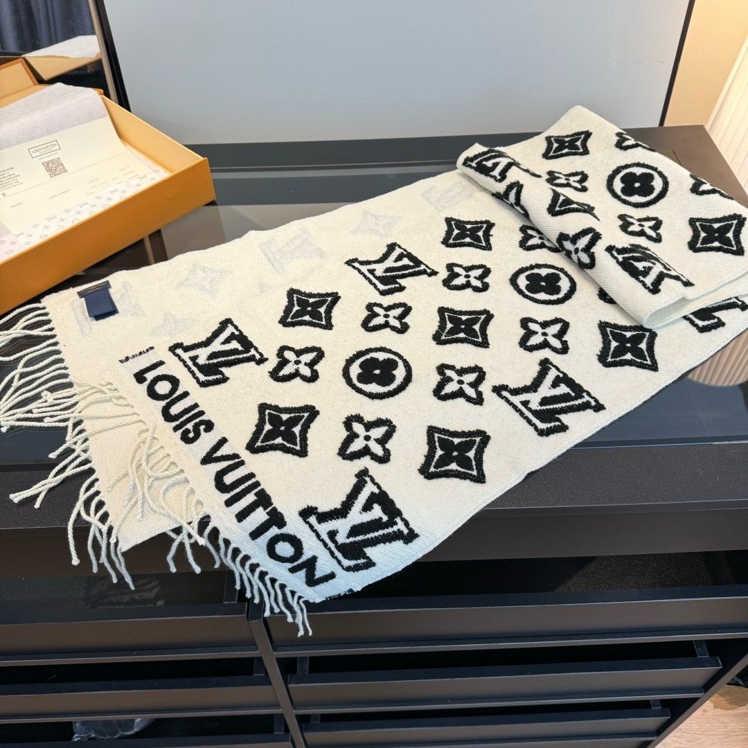 Louis Vuitton White and Black Graphic Scarf