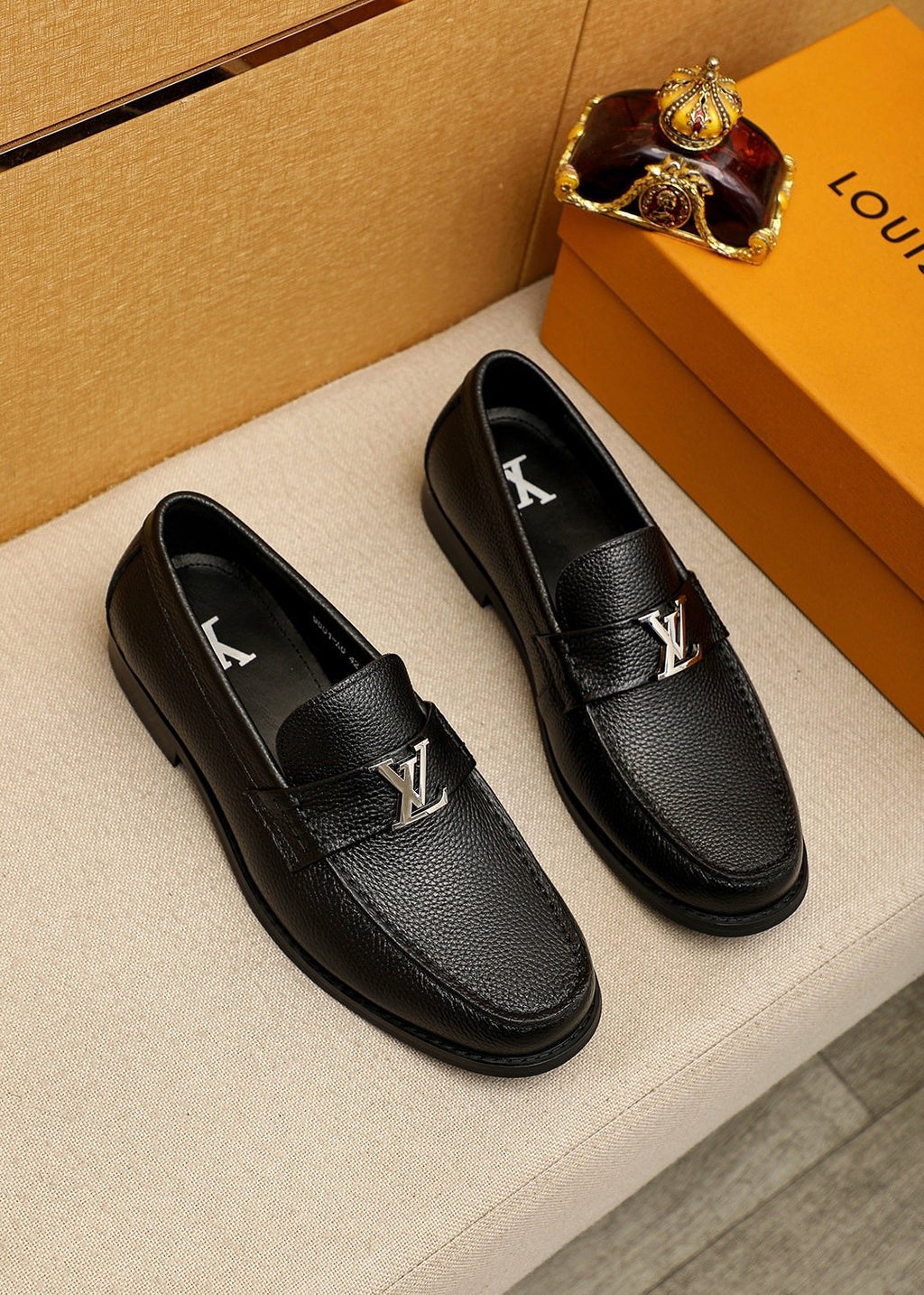 Louis Vuitton Black Pebbled Leather Loafers