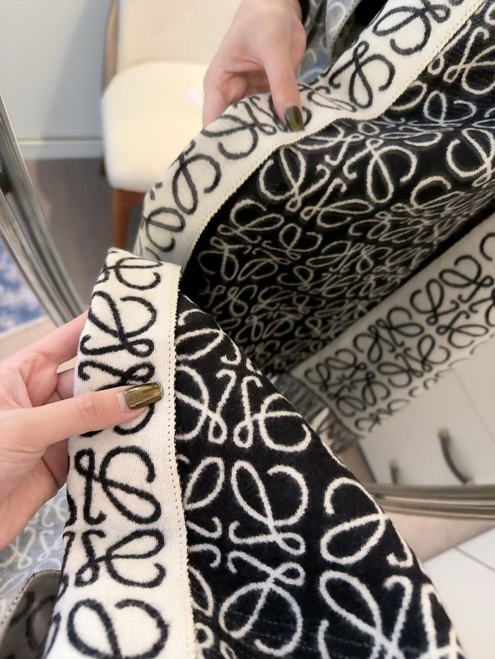 Loewe Fringed Interlocking Motif Scarf
