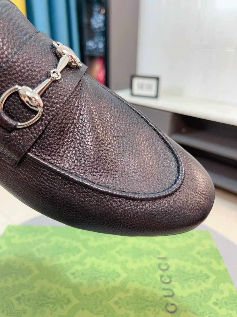 GUCCI Dark Brown Horsebit Loafers