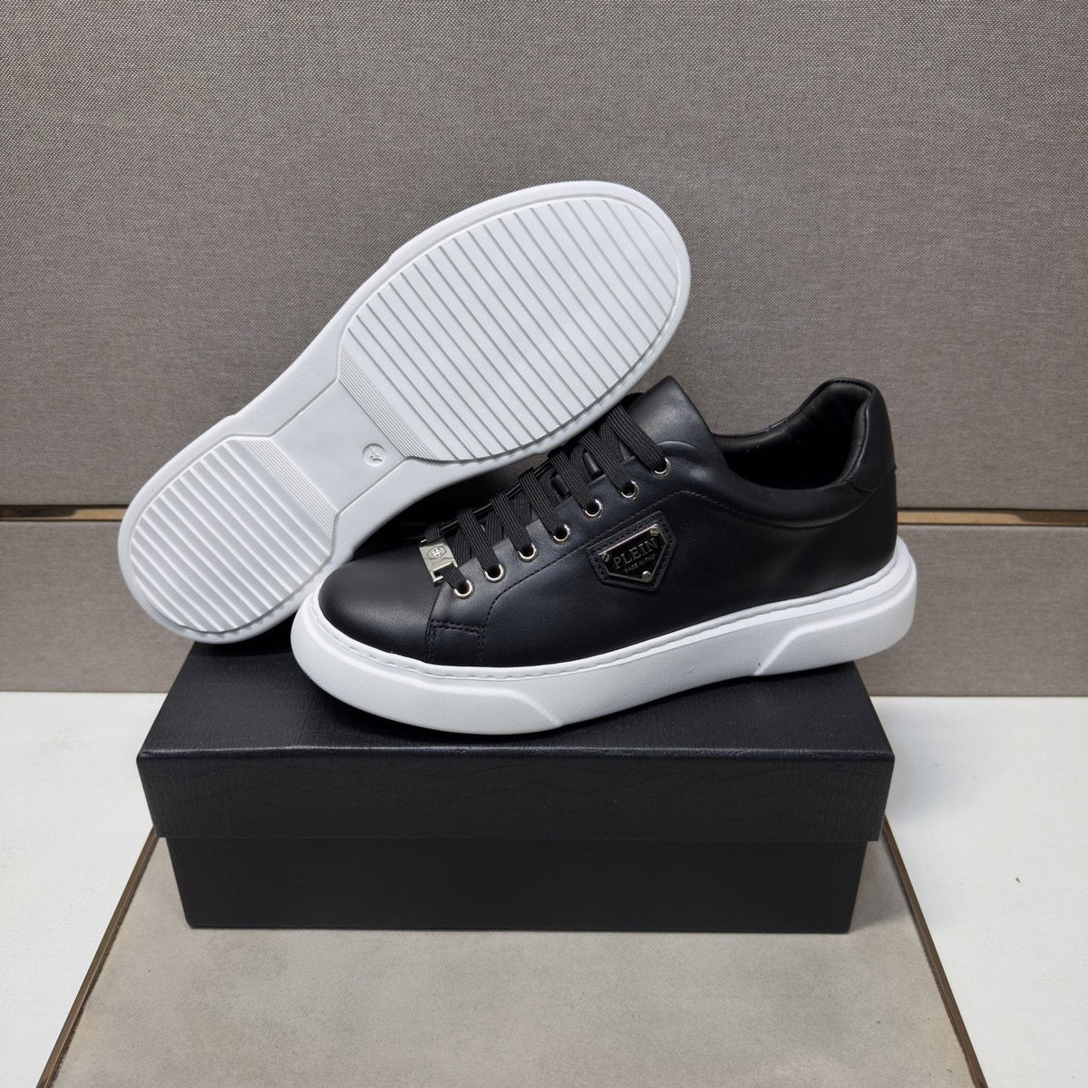 Philipp Plein Men's Black Low-Top Sneakers