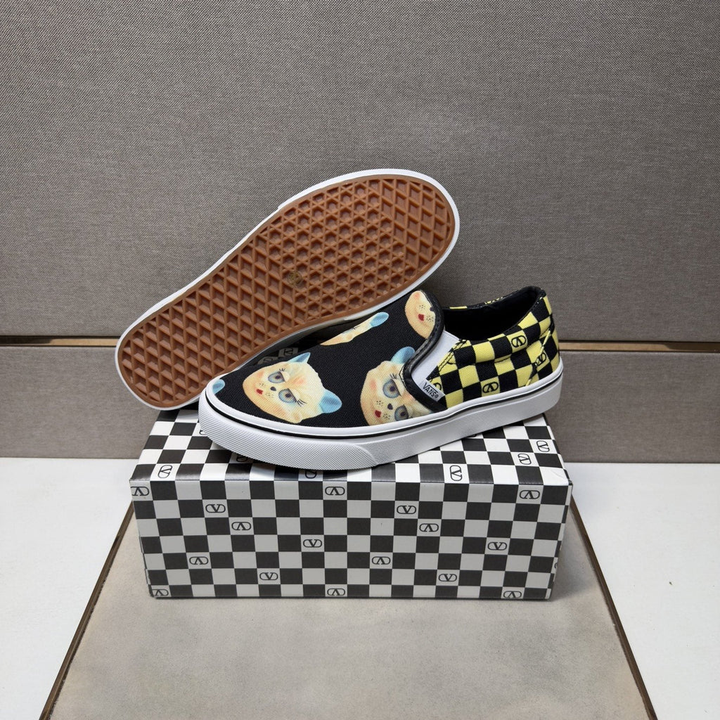 Vans Men's Teddy Bear Print Slip-On Shoes - Black, Yellow & White