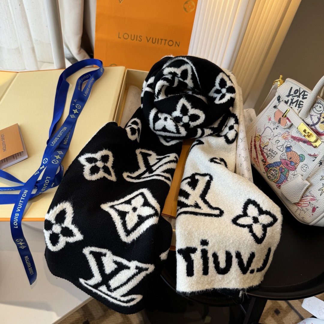 Louis Vuitton Black & Ivory Monogram Scarf