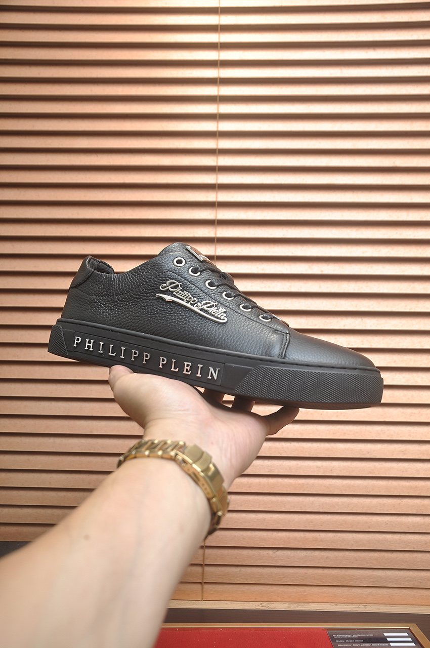 Philipp Plein Low-Top Lace-Up Sneakers