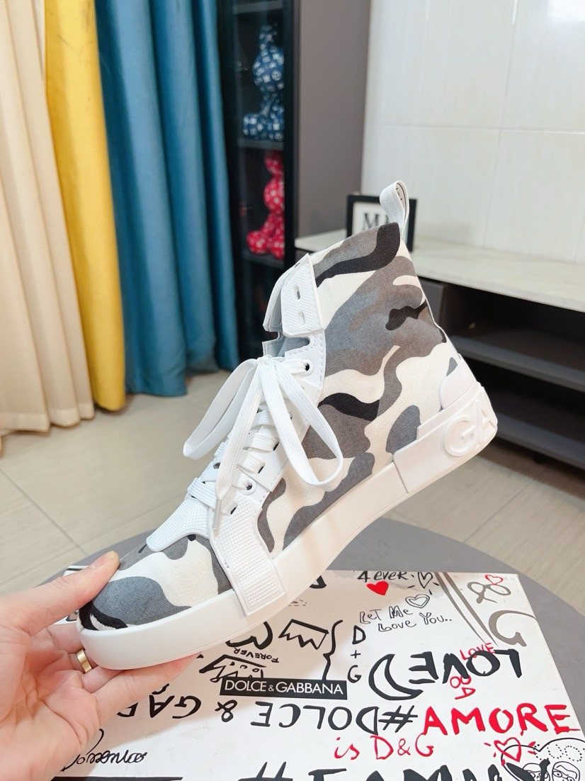 Dolce & Gabbana Camouflage High-Top Sneakers