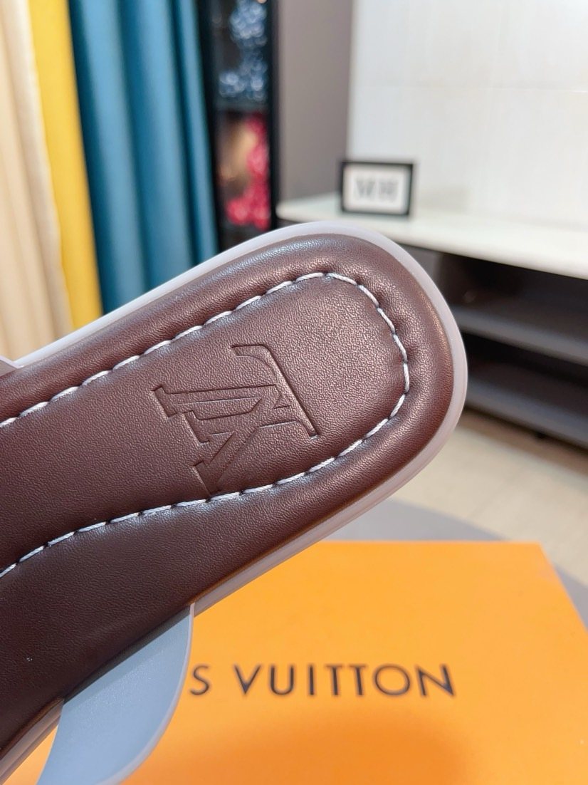 Louis Vuitton Men's Logo-Pattern Slide Sandals