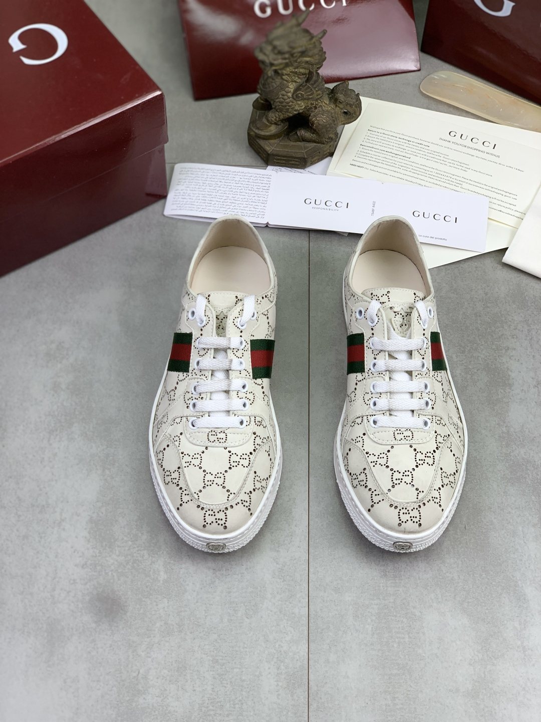 Gucci Low-Top Sneakers with Green and Red Side Stripes