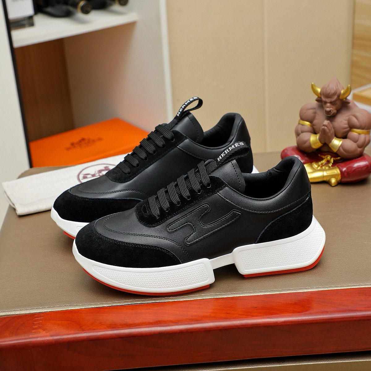 Hermès Men's Color-Block Low-Top Sneakers - Padded Collar