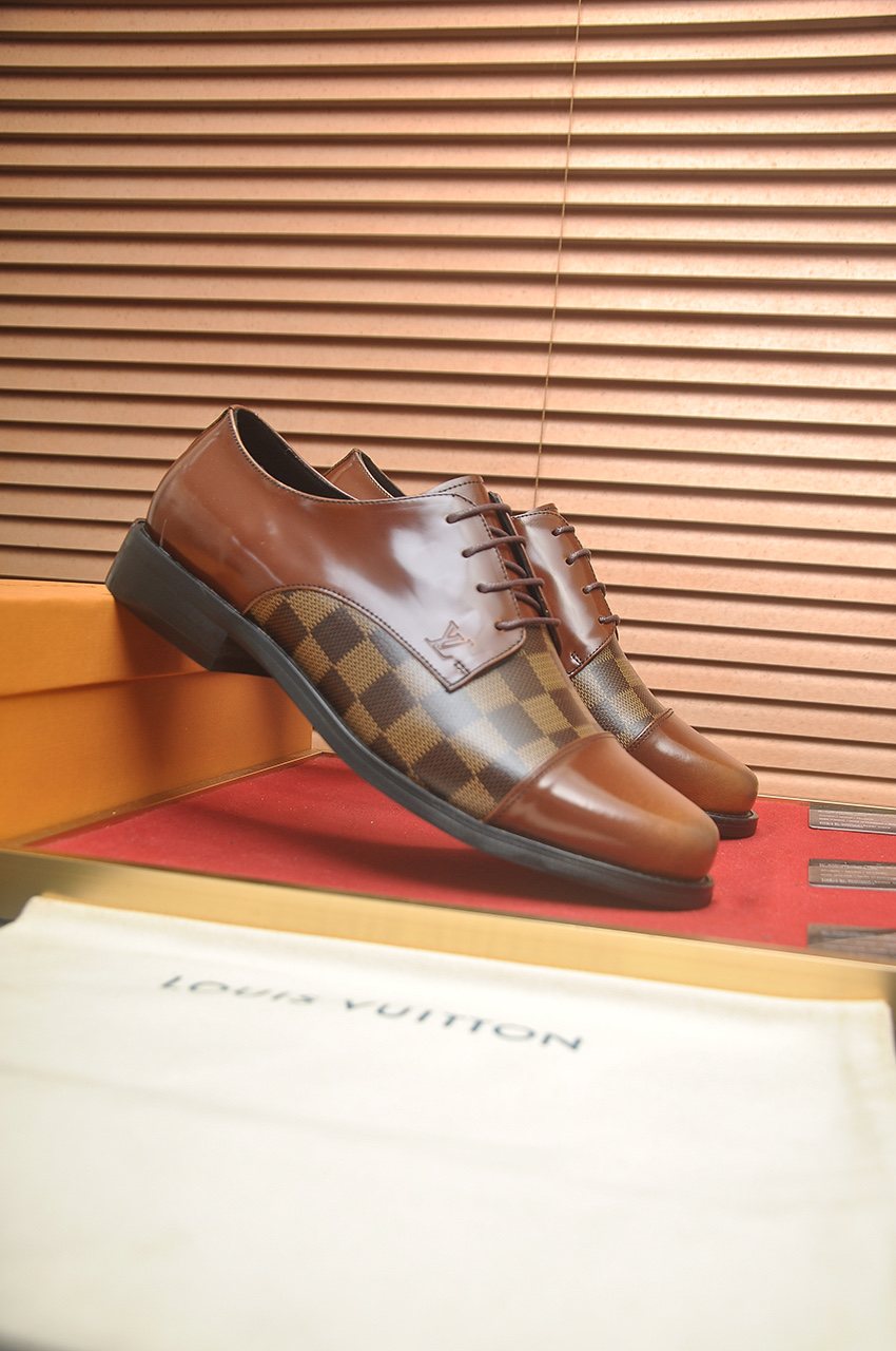 Louis Vuitton Checkered Lace-Up Dress Shoes